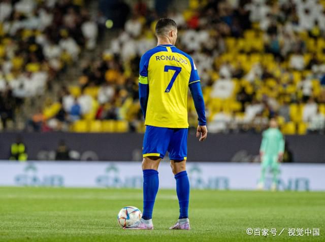 TA：范德贝克的租借合同中含买断条款，费用1100万欧据TheAthletic报道，范德贝克已经前往法兰克福接受体检，即将租借加盟。